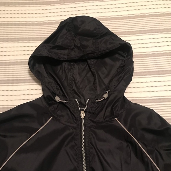 Foot Locker men’s windbreaker - Picture 5 of 5